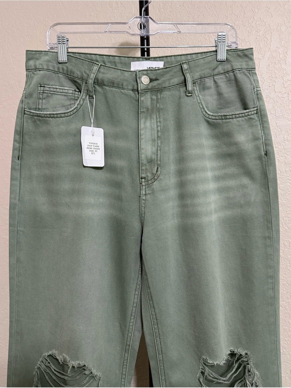 Vervet Vintage Crop Flare Distressed Jeans Army Green Size 30 NWT - Picture 5 of 10